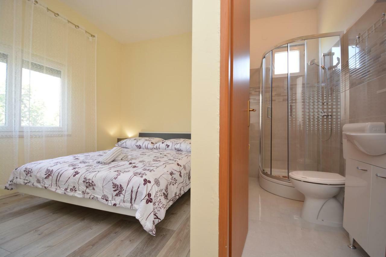 Appartamento Apartman Susic Policnik Esterno foto